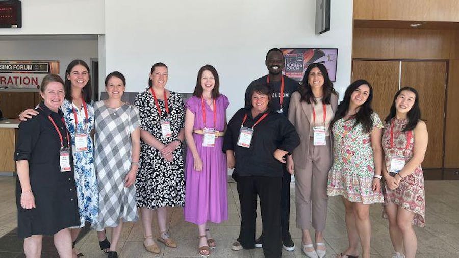 Group of nurses at 2022 National Nursing Forum in Darwin