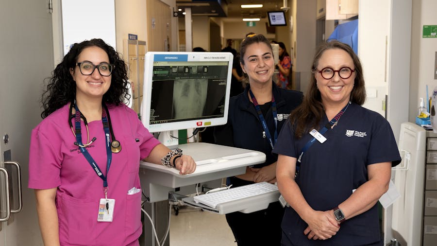 Kate_Martin_and_trauma_team.jpg