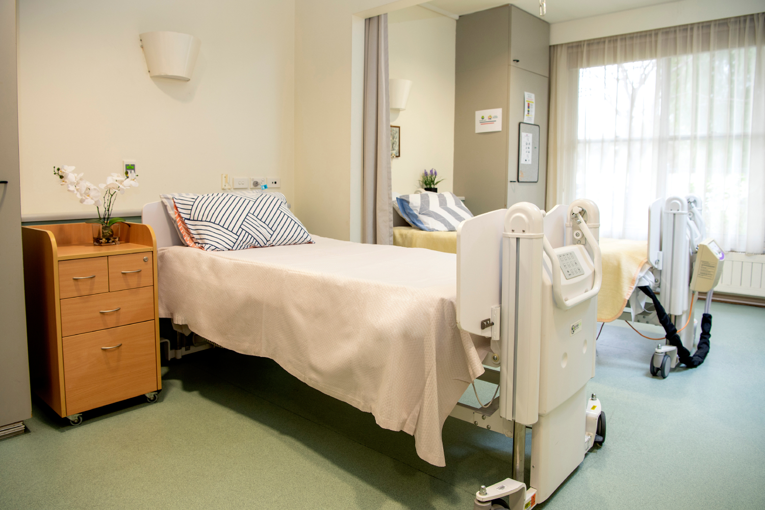 Twin room accommodation at Boyne Russell House